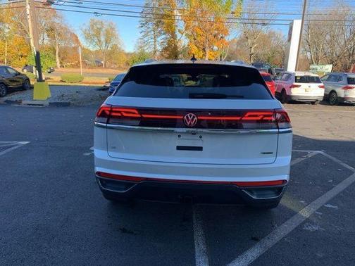 2026 Volkswagen Atlas Cross Sport 2.0T SE