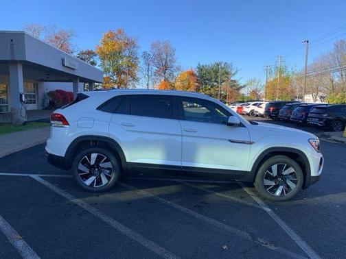 2026 Volkswagen Atlas Cross Sport 2.0T SE