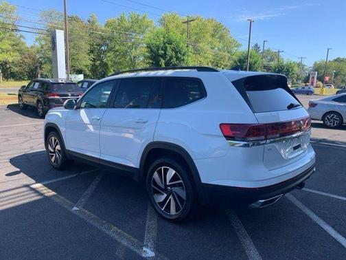 2024 Volkswagen Atlas 2.0T SE
