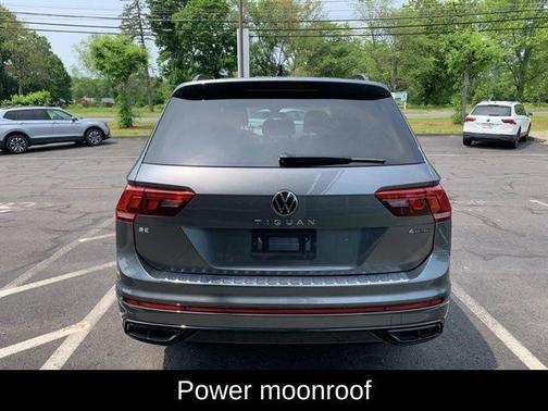 2022 Volkswagen Tiguan 2.0T SE R-Line Black