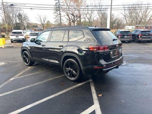2022 Volkswagen Atlas 3.6 V6 SEL R-Line Black