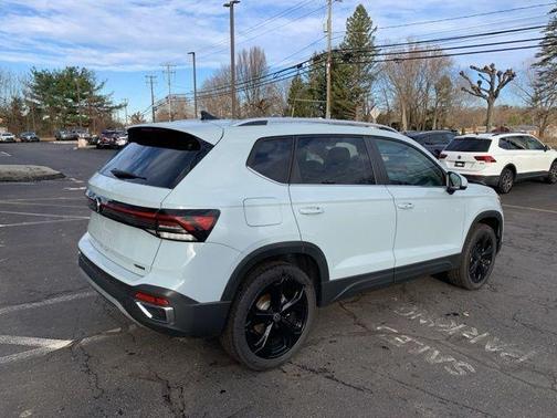 2025 Volkswagen Taos 1.5T SEL