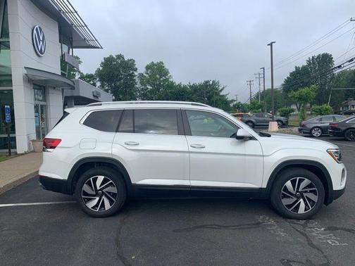 2025 Volkswagen Atlas 2.0T SEL