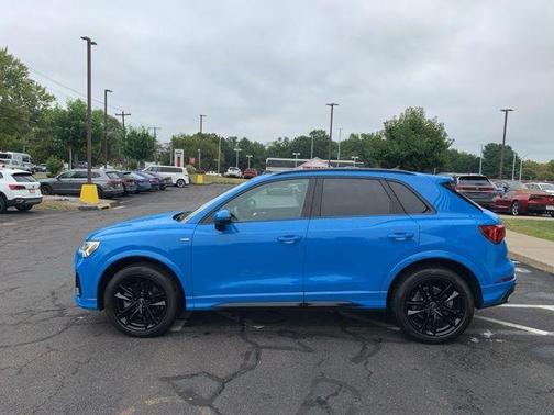 2022 Audi Q3 45 S line Premium