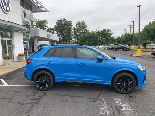 2022 Audi Q3 45 S line Premium