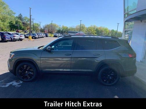 Green 2026 Volkswagen Atlas 2.0T SE W/TECHNOLOGY