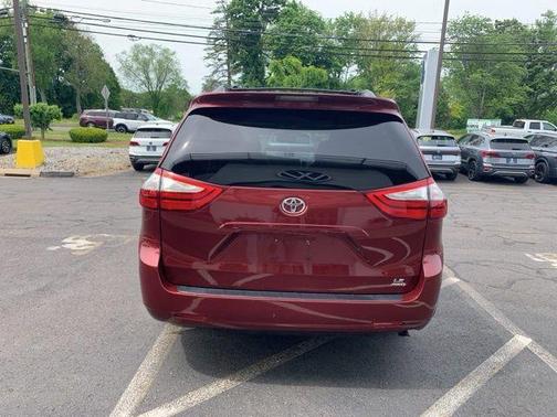 Salsa Red Pearl 2015 Toyota Sienna LE