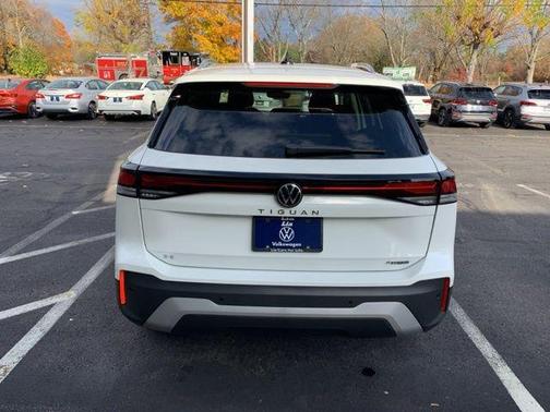 2025 Volkswagen Tiguan 2.0T SE