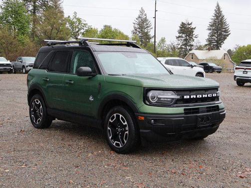 Eruption Green Metallic 2023 Ford Bronco Sport Outer Banks