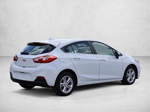 Summit White 2018 Chevrolet Cruze LT