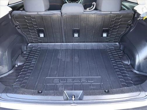 Crystal White Pearl 2019 Subaru Crosstrek 2.0i Premium