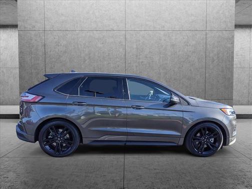 Photo 5 of 26 of 2019 Ford Edge ST