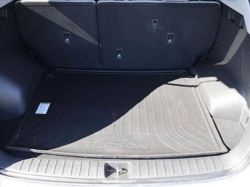 White Cream 2021 Hyundai TUCSON SEL