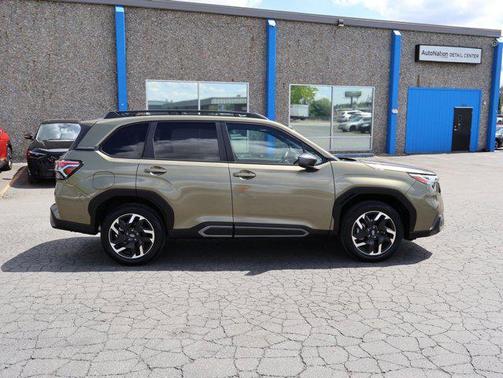Autumn Green Metallic 2025 Subaru Forester Limited