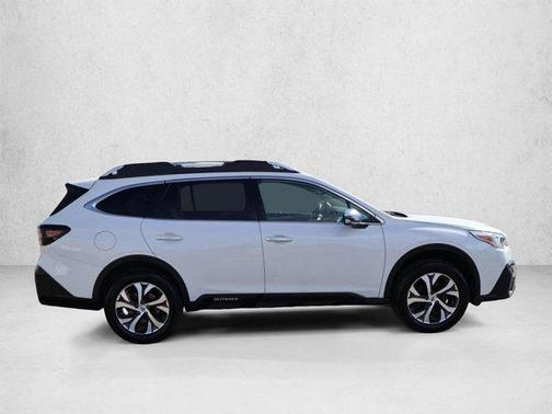 Crystal White Pearl 2022 Subaru Outback Touring