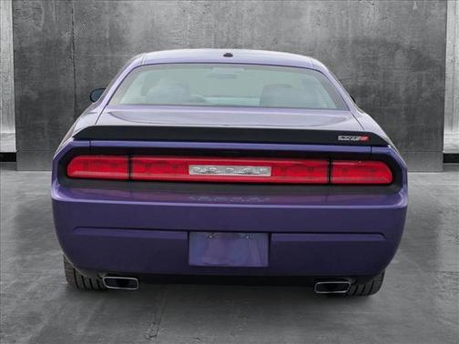 2014 Dodge Challenger SRT8 Core