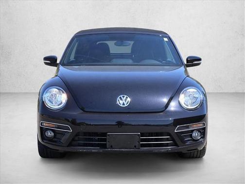 Deep Black Pearl Metallic 2013 Volkswagen Beetle 2.0T