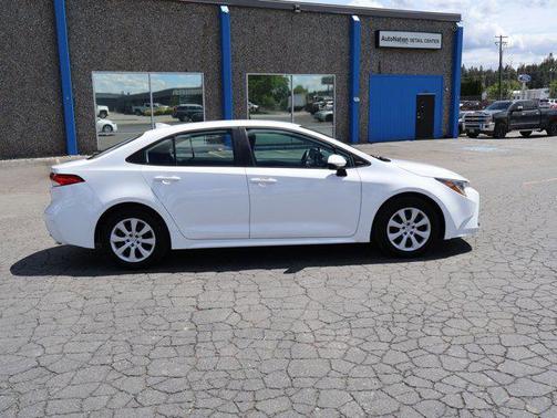 Ice Cap 2025 Toyota Corolla LE