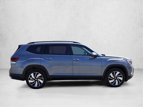 Silver 2025 Volkswagen Atlas 2.0T SE w/Technology 4MOTION