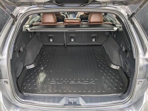 2022 Subaru Outback Touring XT
