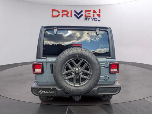 Anvil Clearcoat 2026 Jeep Wrangler Sport