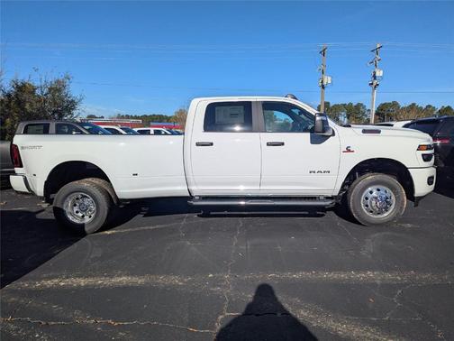 Bright White Clearcoat 2026 RAM 3500 Big Horn