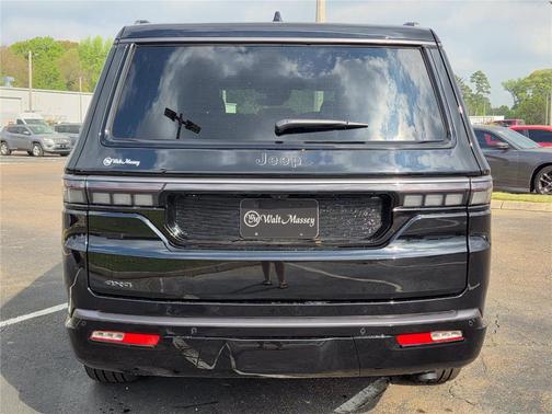 Gloss Black 2026 Jeep Grand Wagoneer Limited Reserve