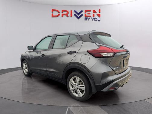 2023 Nissan Kicks S