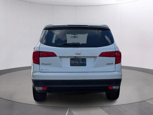 White Diamond Pearl 2017 Honda Pilot EX-L