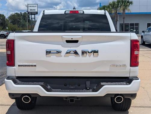 Bright White Clearcoat 2026 RAM 1500 Big Horn