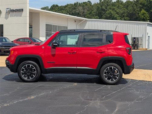 Colorado Red Clearcoat 2023 Jeep Renegade Trailhawk