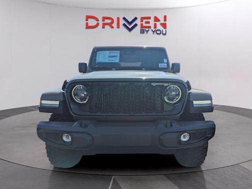 2025 Jeep Gladiator Sport