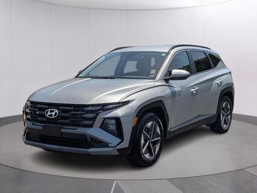 Shimmering Silver 2025 Hyundai TUCSON SEL