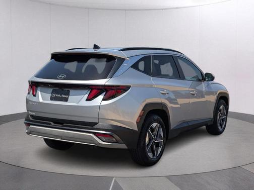 Shimmering Silver 2025 Hyundai TUCSON SEL