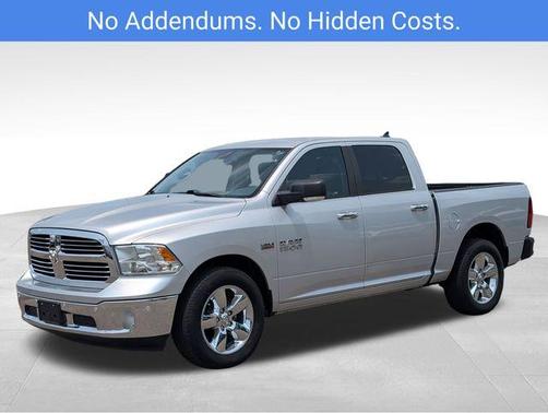 2016 RAM 1500 SLT