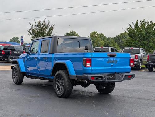 Hydro Blue Pearlcoat 2026 Jeep Gladiator Sport