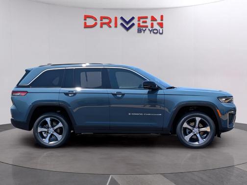Steel Blue 2026 Jeep Grand Cherokee Limited