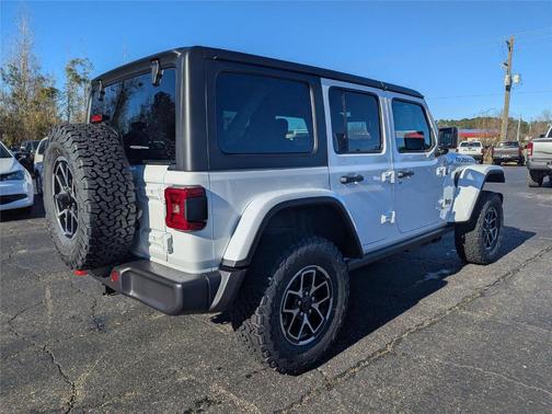 Bright White Clearcoat 2026 Jeep Wrangler Rubicon