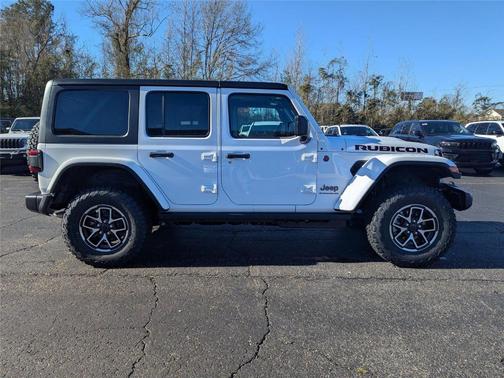 Bright White Clearcoat 2026 Jeep Wrangler Rubicon