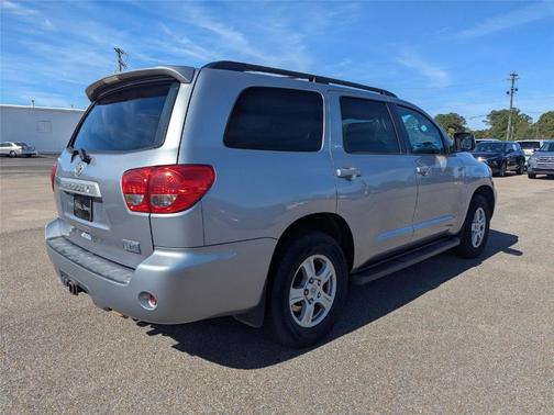 2013 Toyota Sequoia SR5