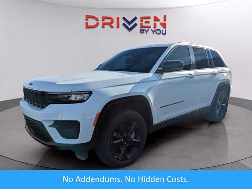 2025 Jeep Grand Cherokee Laredo