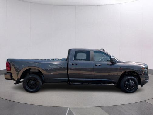 Granite Crystal Clearcoat Metallic 2026 RAM 3500 Laramie