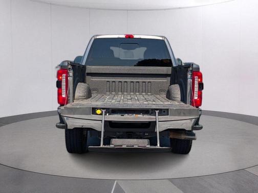 Carbonized Gray 2024 Ford F-250 Lariat