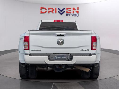 Bright White Clearcoat 2023 RAM 3500 Big Horn