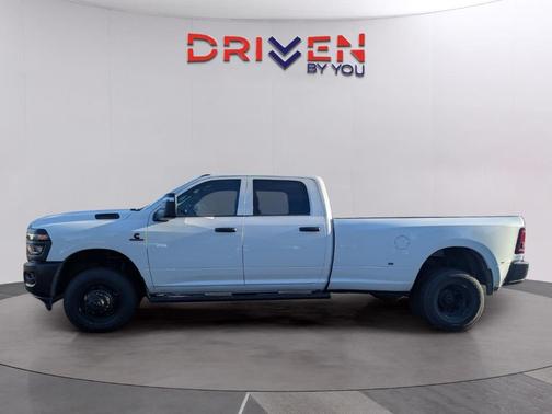 Bright White Clearcoat 2026 RAM 3500 Tradesman