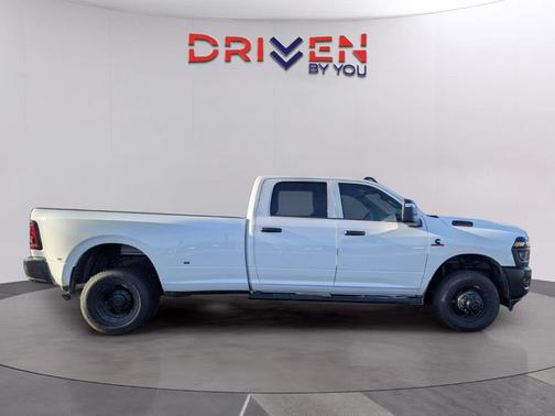 Bright White Clearcoat 2026 RAM 3500 Tradesman