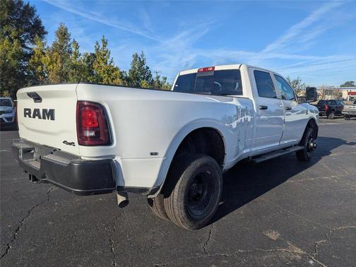 Bright White Clearcoat 2026 RAM 3500 Tradesman