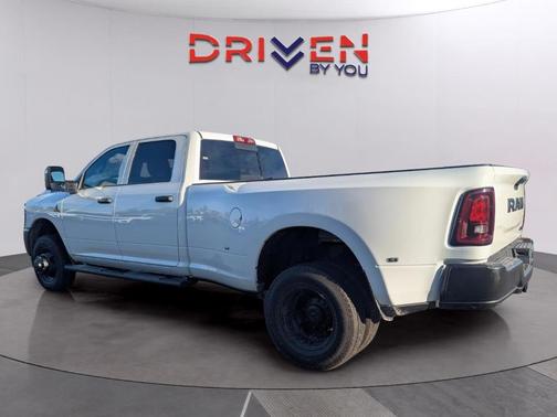 Bright White Clearcoat 2026 RAM 3500 Tradesman