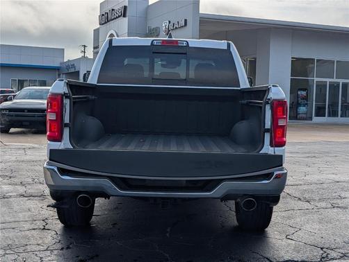 Bright White Clearcoat 2025 RAM 1500 Big Horn