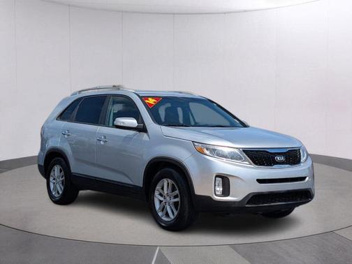 Bright Silver 2014 Kia Sorento LX